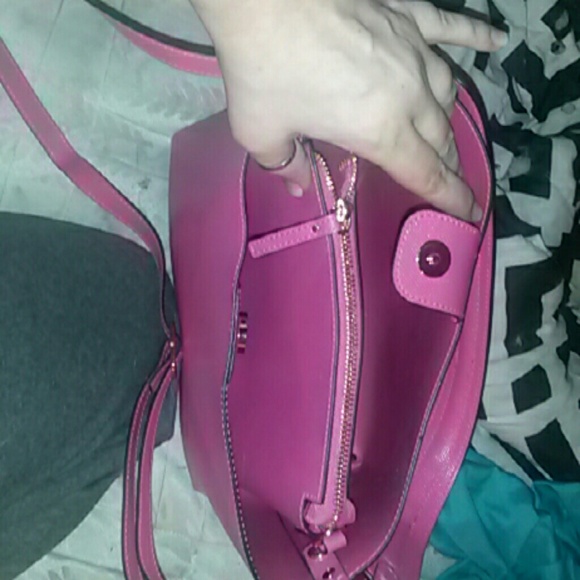 NWOT pink handbag - Picture 2 of 3